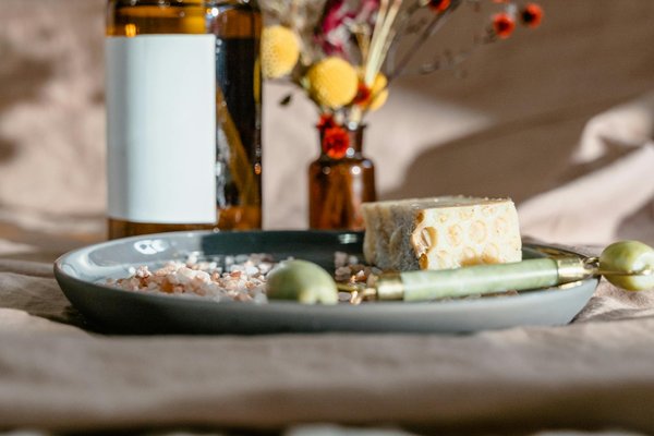 Top Spots to Shop for Artisan Women"s Leather Belts in the UK