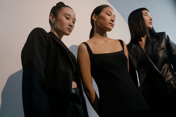 Discover the Ultimate Spots for Unique Vintage Hats and Headpieces Across the UK!